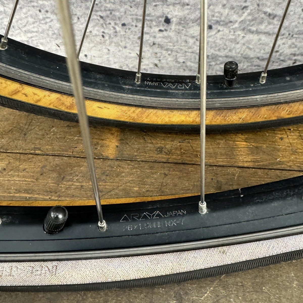 Vintage Shimano Deore DX Araya RX-7 26