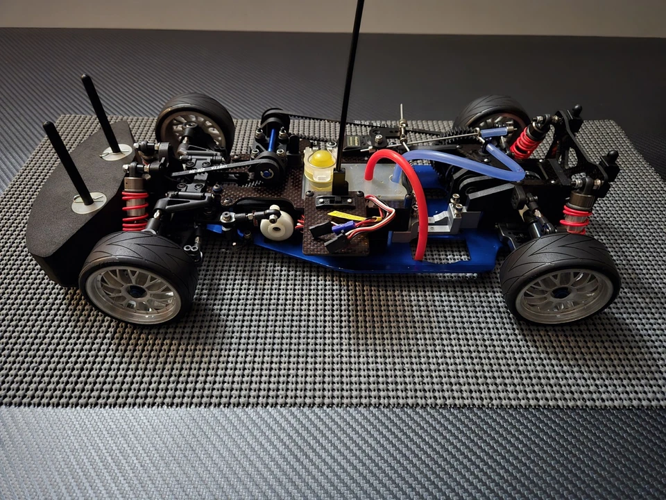 Traxxas Nitro 4Tec Pro 4801 Builders Kit Carbon Fiber Titanium Aluminum est 1999 - Image 2 of 4