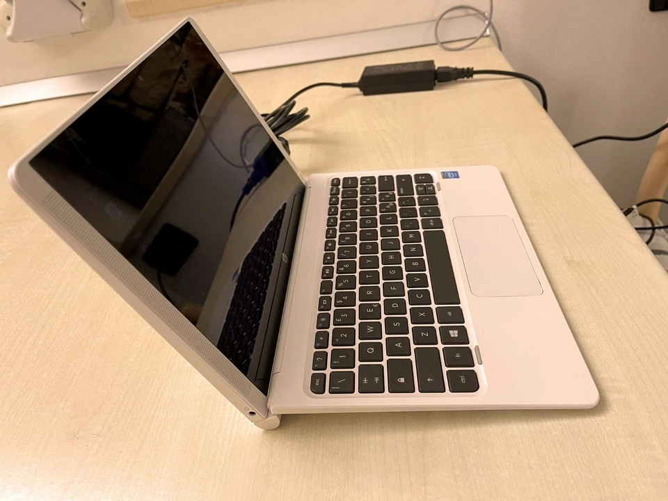 HP Pavilion x2 - 10-n201nl Staccabile Bianco (batteria da sostituire) - Immagine 3 di 4