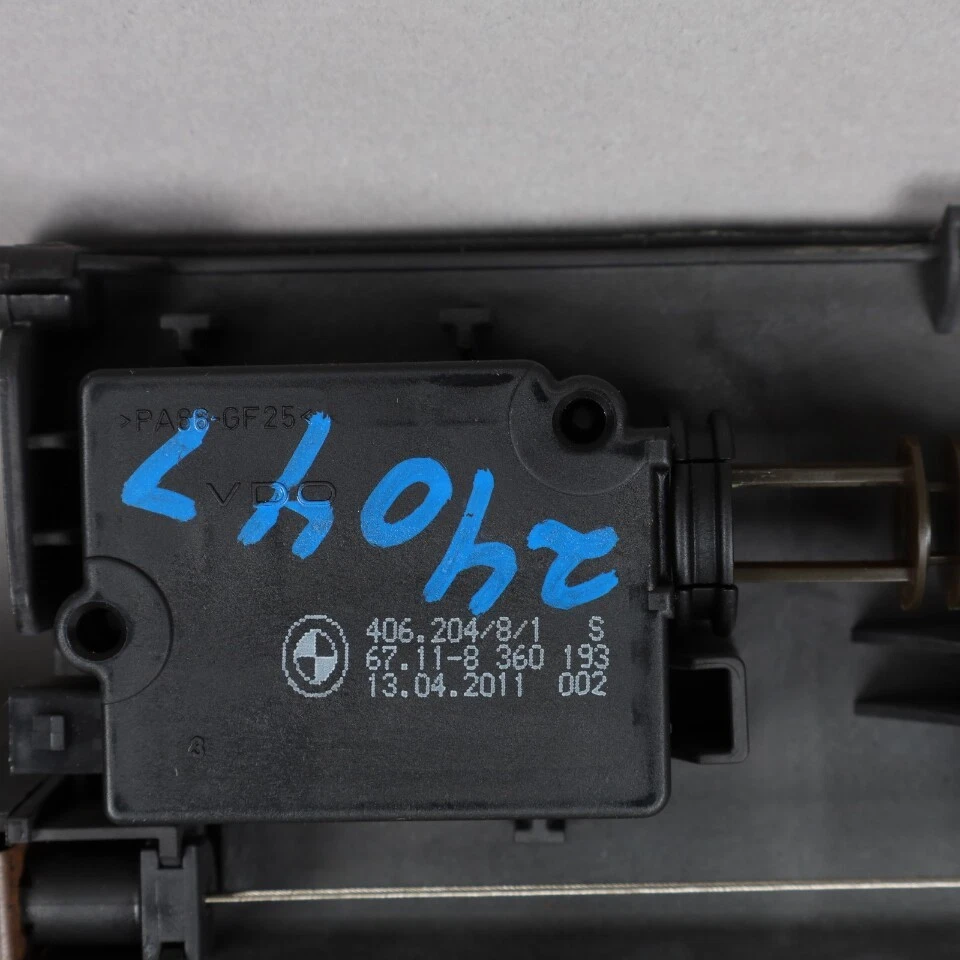 Actuador de bloqueo de maletero convertible BMW 328i 335i M3 430i 435i 51247258345 OEM usado Foto 3 de 4