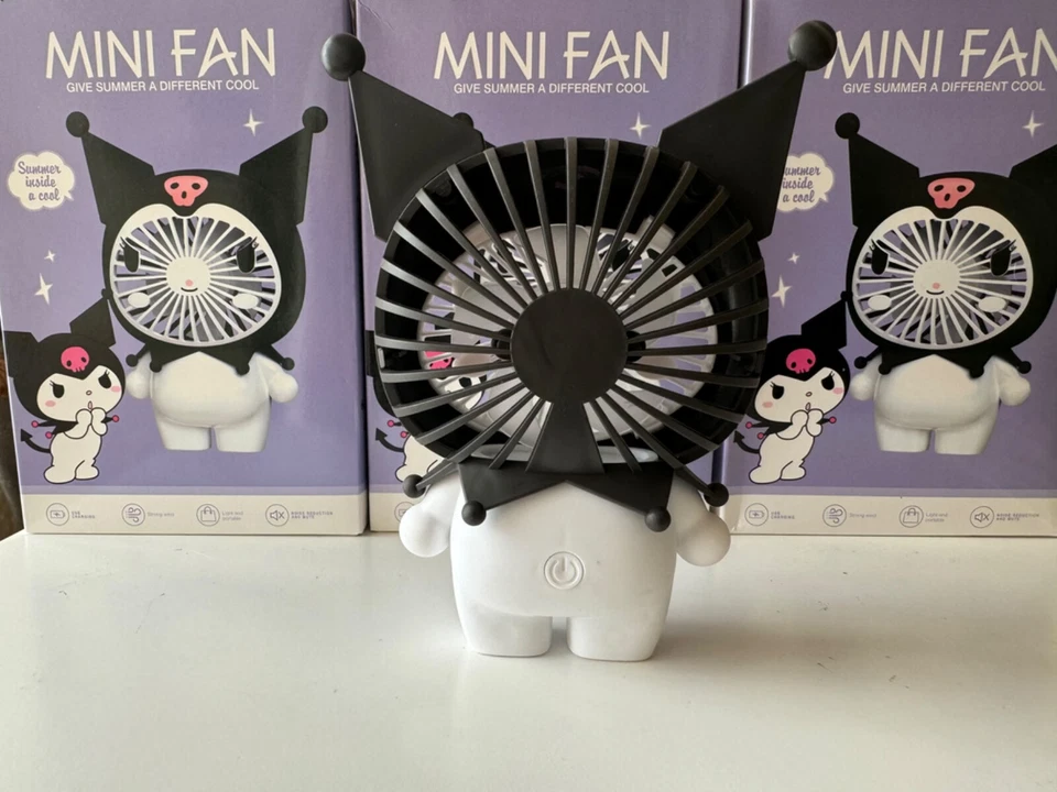 Ventilador pequeño recargable USB portátil Kuromi de 6 pulgadas Foto 2 de 4