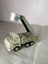 Vintage 1970's Tonka Bell system diecast bucket truck