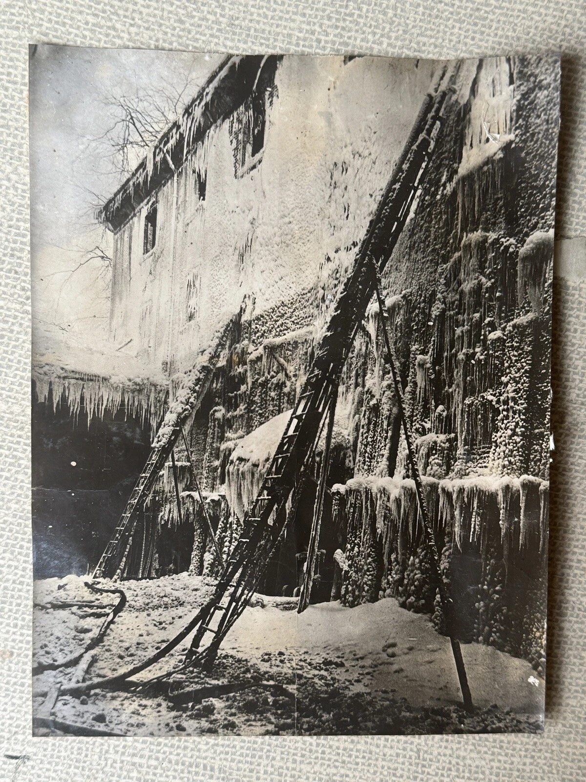 Picture 2 of 17