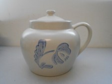 PFALTZGRAFF YORKTOWNE Bean Pot Crock with Handle and Lid Stoneware Light Blue