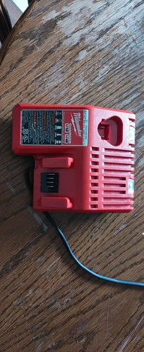 Genuine Milwaukee M18/M12 Dual Voltage Charger