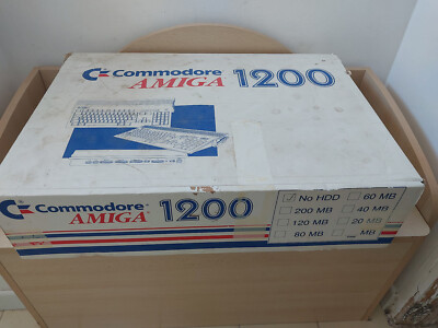 Commodore Amiga 1200 A1200 original box only fair condition