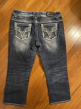 Vigoss The Chelsea Capri Jeans Size 7/8 Blue Denim Embroidered Pockets