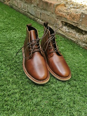 asos design desert boots in tan leather with suede detail