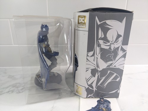 Batman DC Artists Alley Hainanu Nooligan Saulque Action Figure Collectibles - Foto 6 di 6