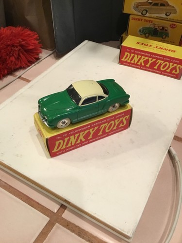 Dinky Toys Volkswagen Karmann Ghia 24M - Nez Plat - Échelle 1:43 - Boîte D'origine - France 1960