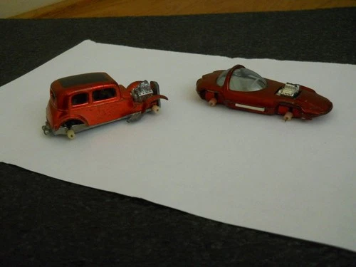 Set of Two Nice Redline Hot Wheels 32 Vicky & Silhouette (no wheels)