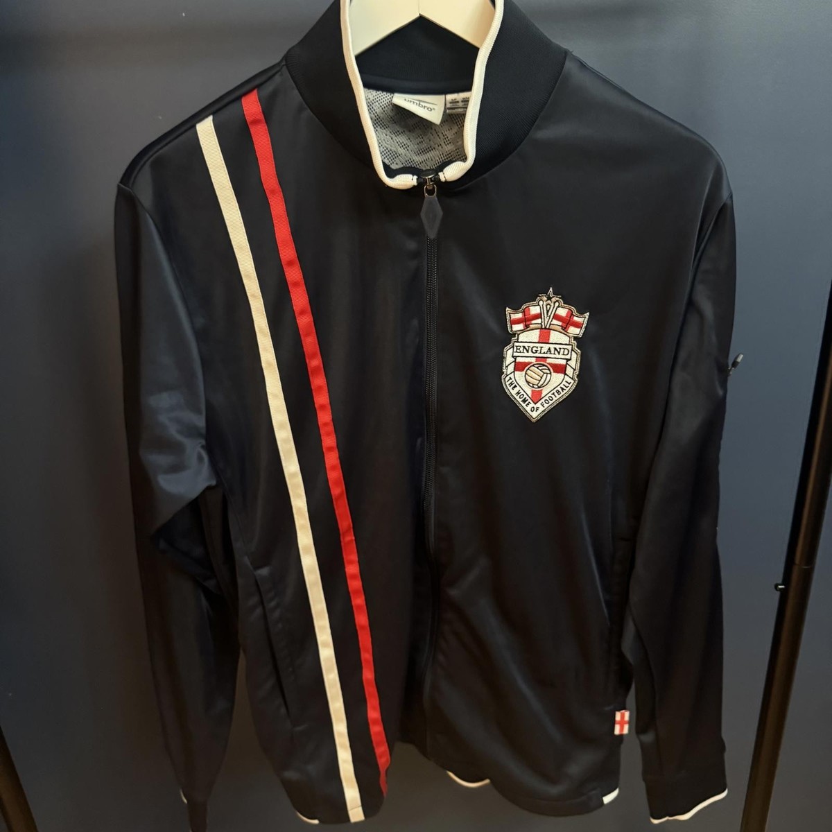 Umbro England Football Retro Track Jacket Men's Small Navy Red