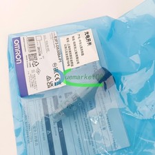 ONE E3F2-DS30B4-P1 Photoelectric Switch Sensor E3F2DS30B4P1 NEW *rr