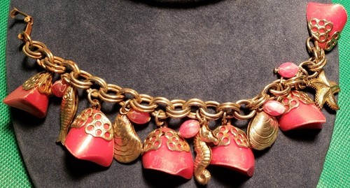 Vintage MCM Sea Life Charm Bracelet starfish, clams, fish, chunky corals - Picture 3 of 7
