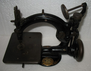 Antique New Home Sewing Machine Co./Orange, Mass. USA