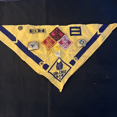   VTG Lot Cub Scout Pins Patches Slides Neckerchief & Slides As Pics   