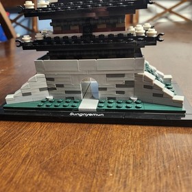 Lego Architecture Sungnyemun 21016 Rare Retired Complete No Box or Manual 