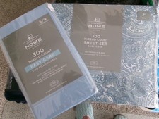New Full size sheet set plus extra cases Paisley Blue 1065