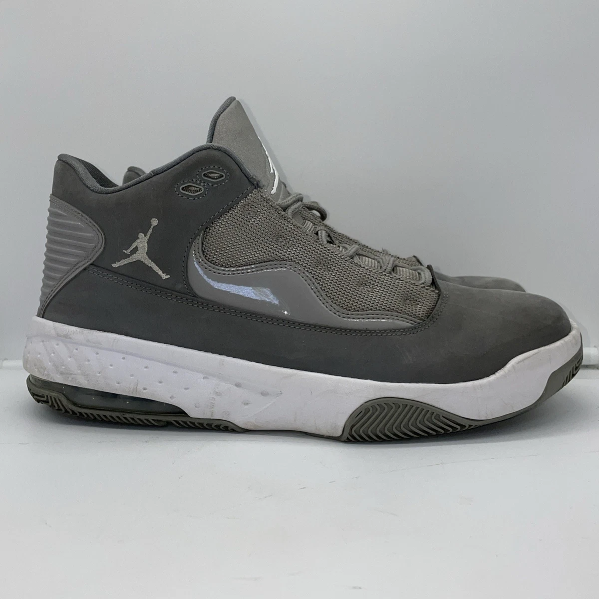 Jordan Men\'s Max Aura 2 \