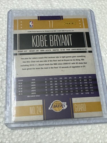 2010-11 Panini Classics - #17 Kobe Bryant - Picture 2 of 2