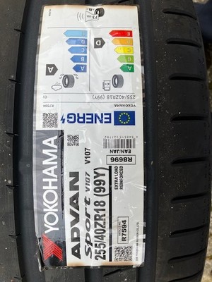 2 x Sommerreifen 255 40 18 99Y Yokohama Advan Sport V107