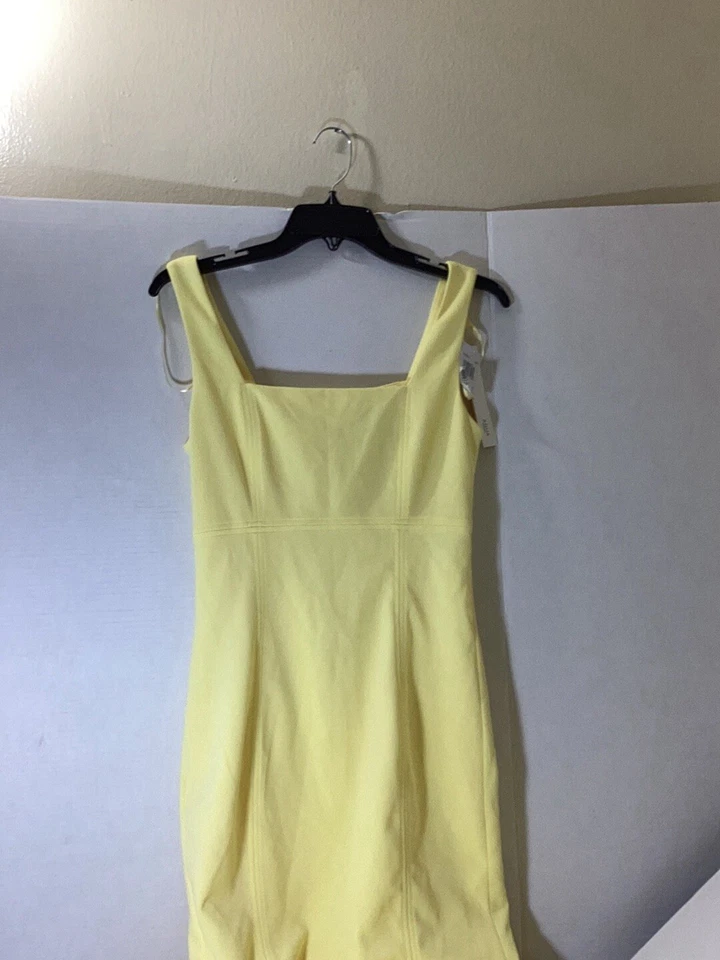 Vestido con etiquetas AQUA Scuba Crepe Cuello Cuadrado - 100% Exclusivo Precio de venta sugerido por el fabricante $268 Foto 2 de 4