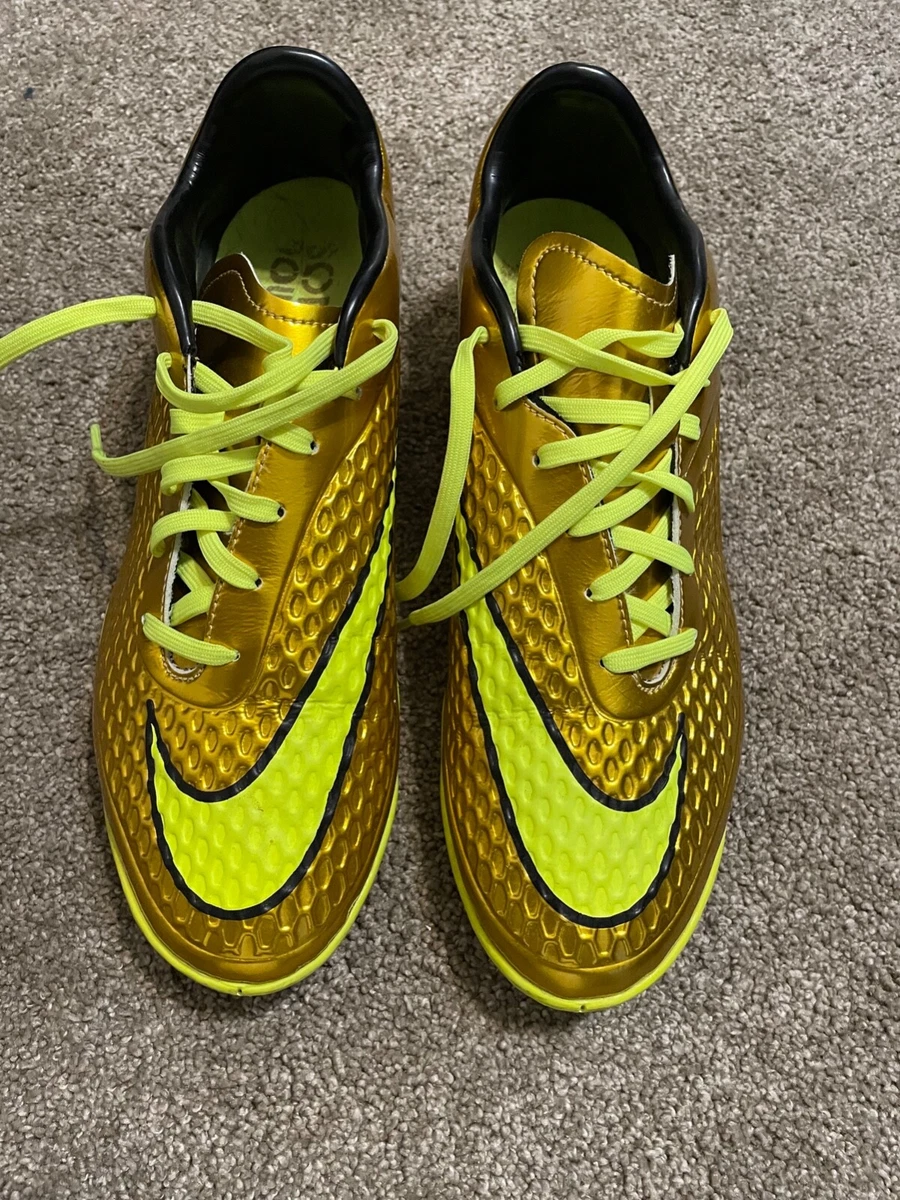 what shoe size is neymar