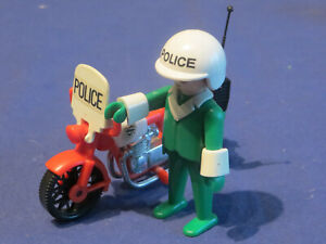 Featured image of post Playmobil Polizei Alt Riesige sammlung mit playmobil polizei fahrzeugen