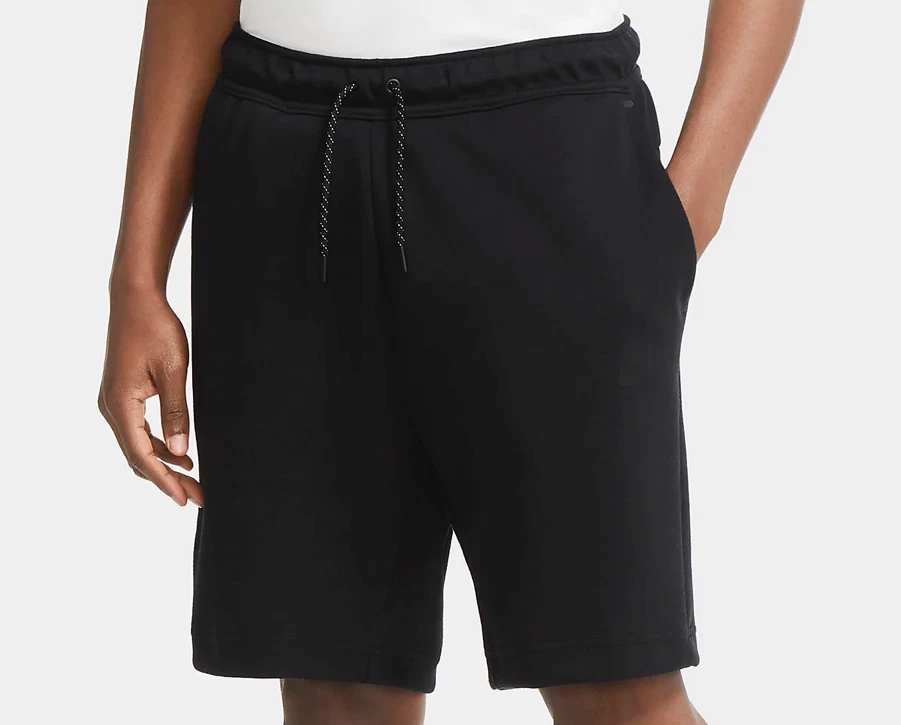Tech fleece hotsell shorts black