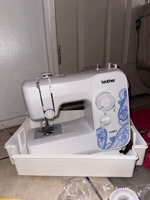 Brother sewing machine LX 3817 with case