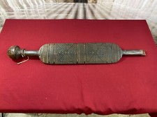 AFRIKANISCHE SCHNITZEREI PADEL HOLZ MASSIV HANDGESCHNITZT TOLLE PATINA 78cm