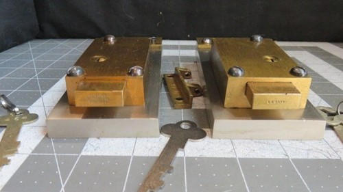 Antique L.L. Bates 1886 Safety Deposit Box Door 3 Op & 1 Guard Key #464 & #465 - Picture 5 of 5