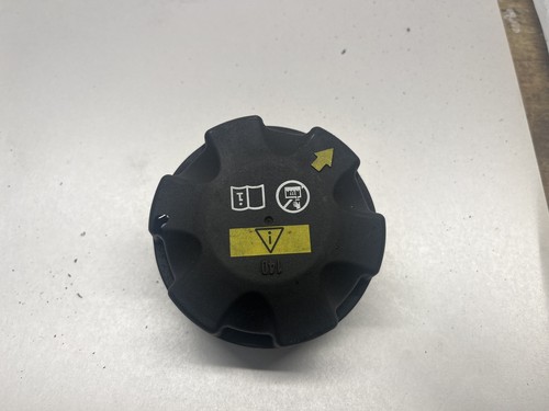 Coolant expansion tank cap