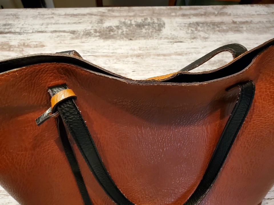 Bolso de Mano Muñequera Street Level Nordstrom Vegano Imitación Cuero Foto 4 de 4