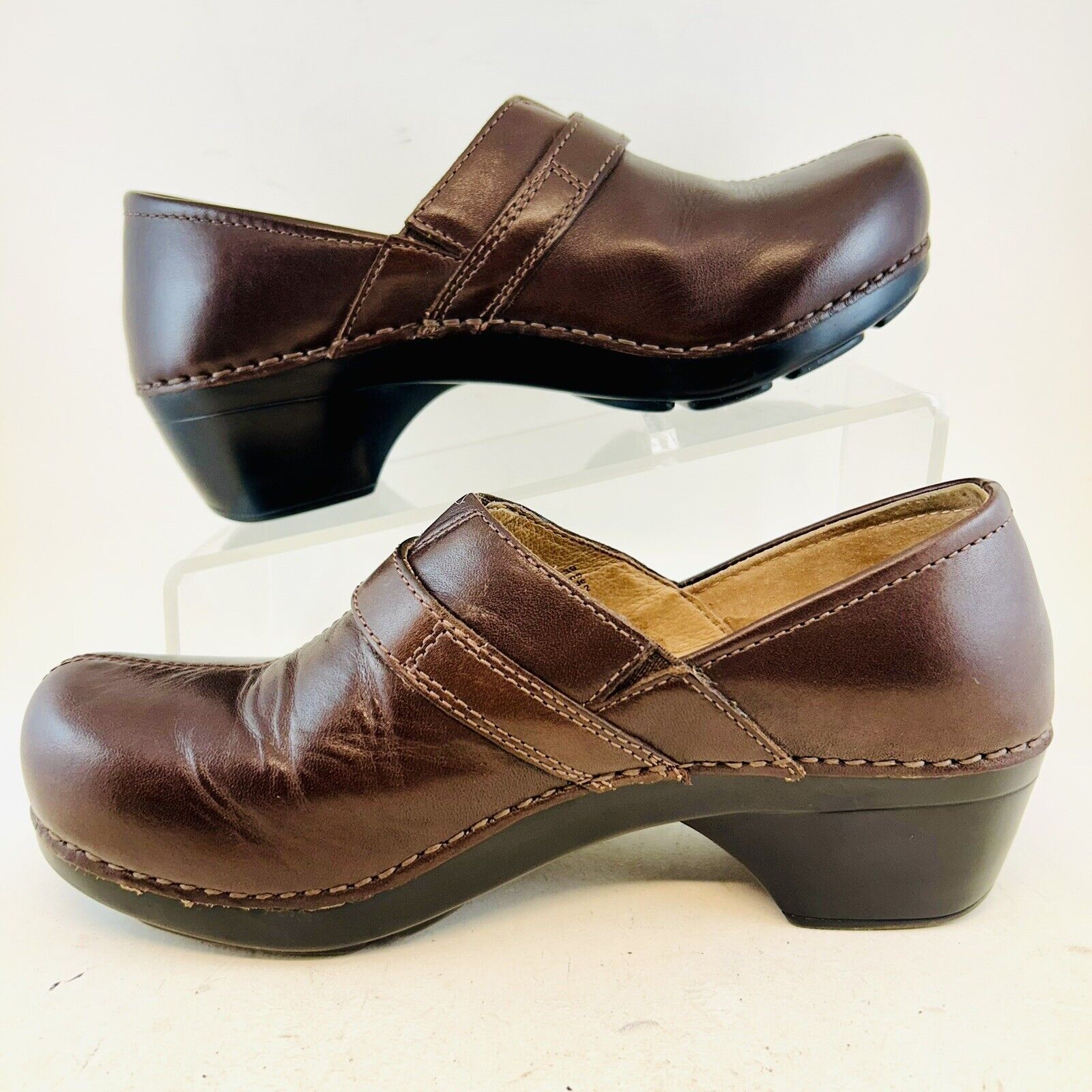Dansko Brown Leather Solstice Button Lightweight … - image 4