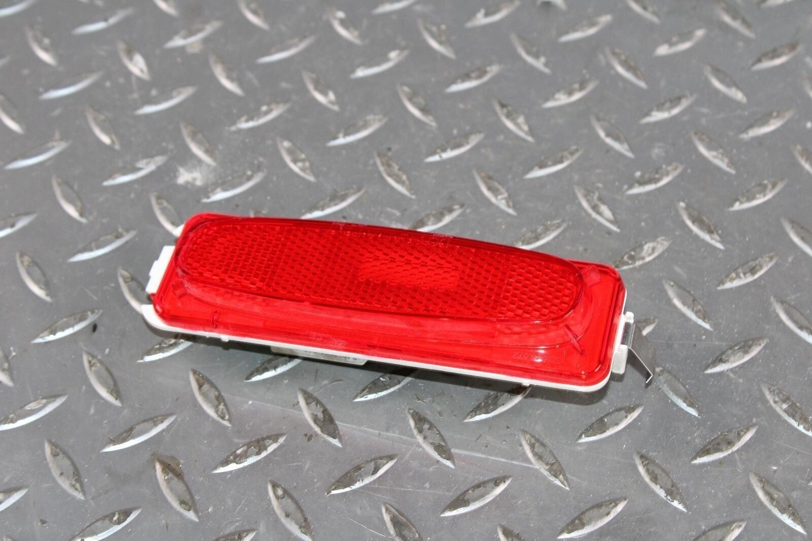 19-24 CONTINENTAL GT GTC Red RH or LH Rear Back Side Marker Lamp Light Lens OEM