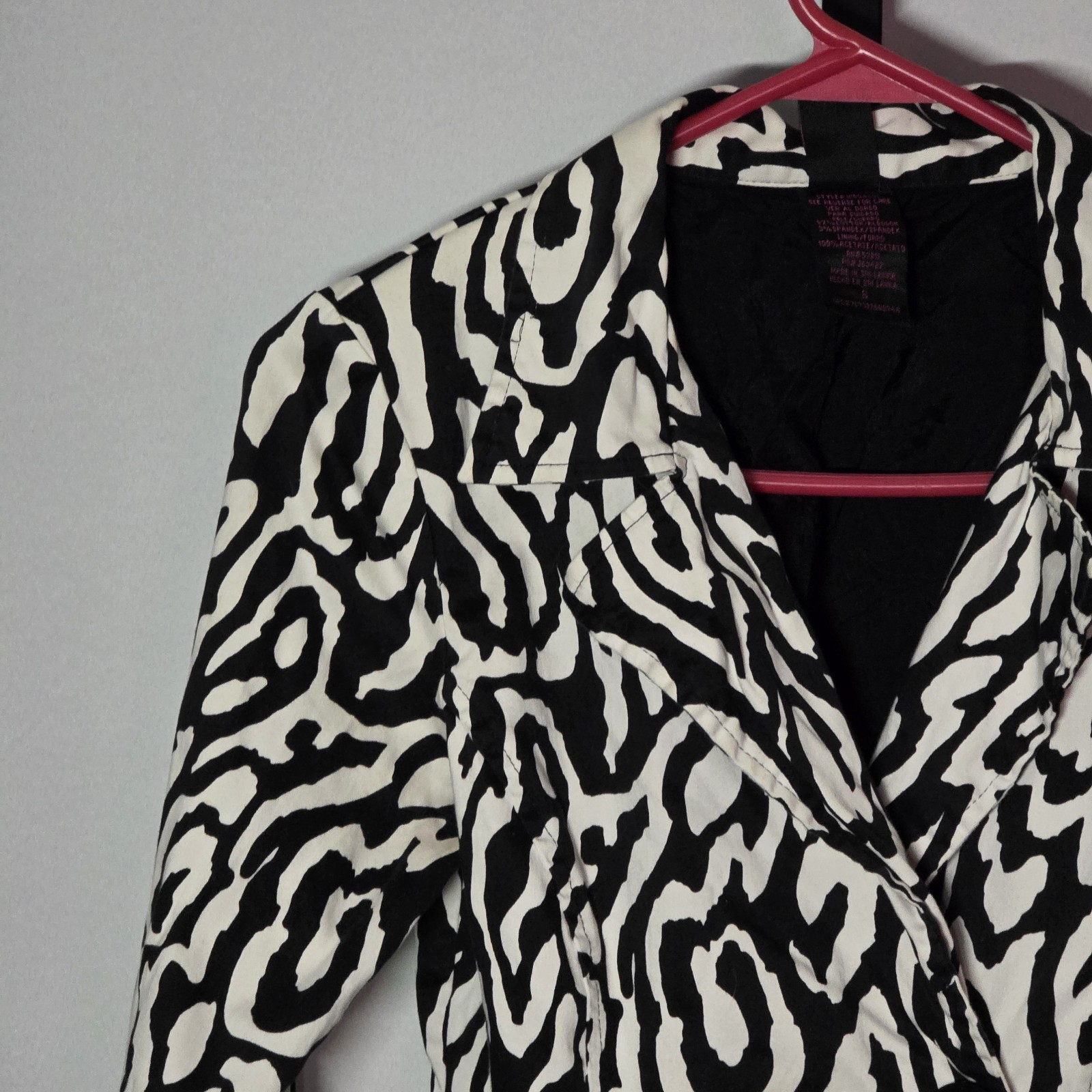 Wrapper Women's Small Jacket -Missing Belt-Dressy… - image 5