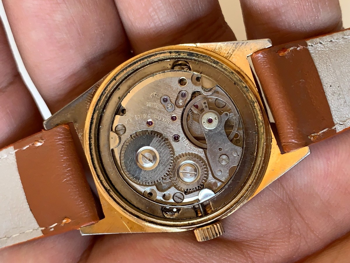 1960's Vintage Helsa Watch Art Deco Gents 34mm Unbreakable