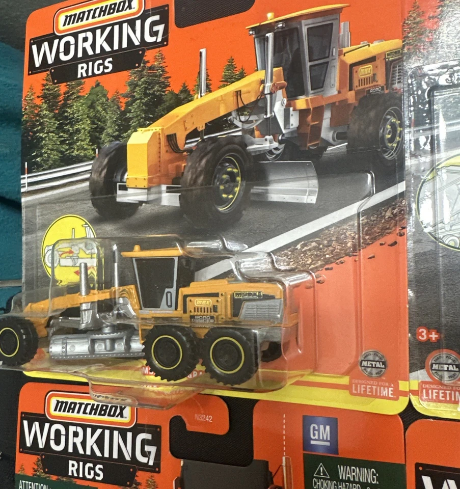 Diecast Matchbox 1:64 Working Rigs Lot of FOUR - Construction & Transport - Image 2 of 4