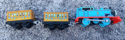 Thomas The Tank Engine Trackmaster :- Thomas Plus Clara & Clarabel Working