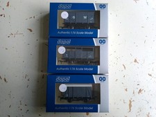 Dapol OO Gauge GwR Wagons x 3 2 Box Wagons 1 Cattle Wagons Brand New Boxed
