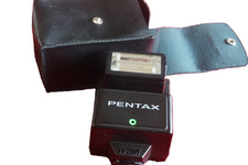 FLASH PENTAX AF280T ET SON ETUI TESTE OK  LIVRAISON GRATUITE POUR LA FRANCE