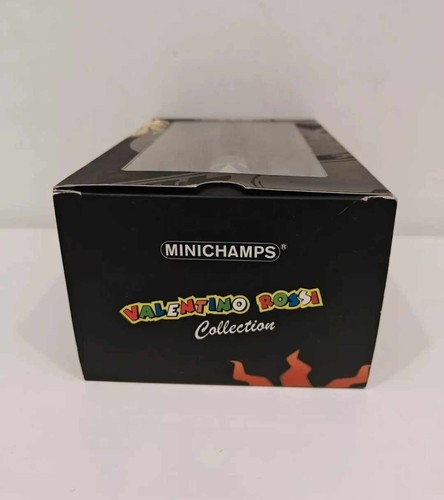 Minichamps 1:12 Scale Valentino Rossi 2002 World Champion Motogp 2002 Figure - Picture 4 of 6