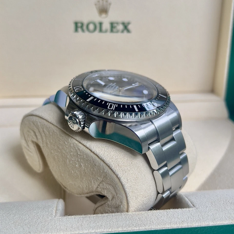 Rolex “James Cameron” Sea-Dweller Deepsea 44 mm acero 126660 esfera negra azul B+P Foto 3 de 4