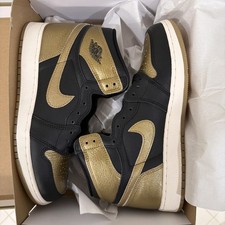 Air Jordan 1 Retro High OG GS Black/Metallic Gold Size 7Y Sneakers New In Box DS