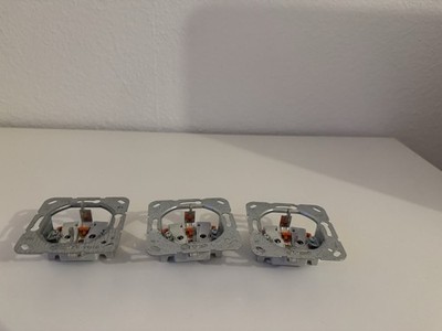 Stecker Gira