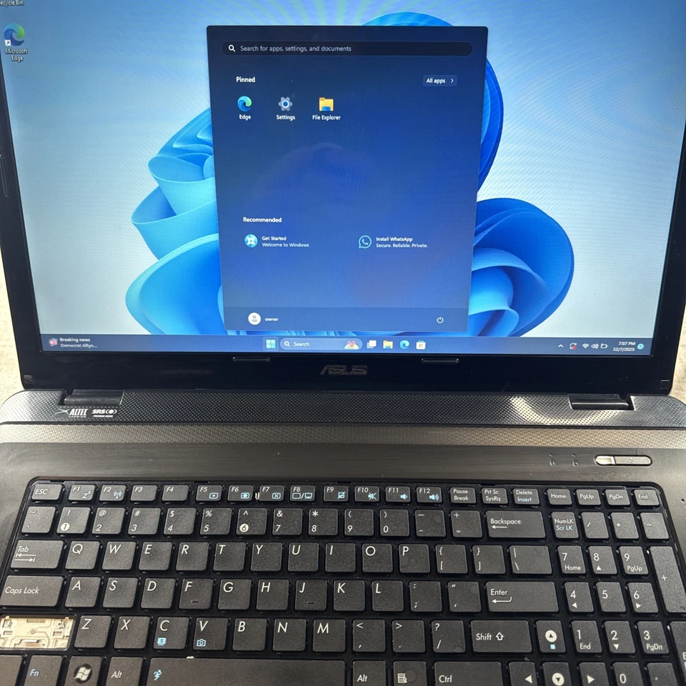 Asus K72jk Laptop Core i5-M450 17", 4GB de RAM 60 GB SSD Windows 11 Pro PC portátil Foto 2 de 4