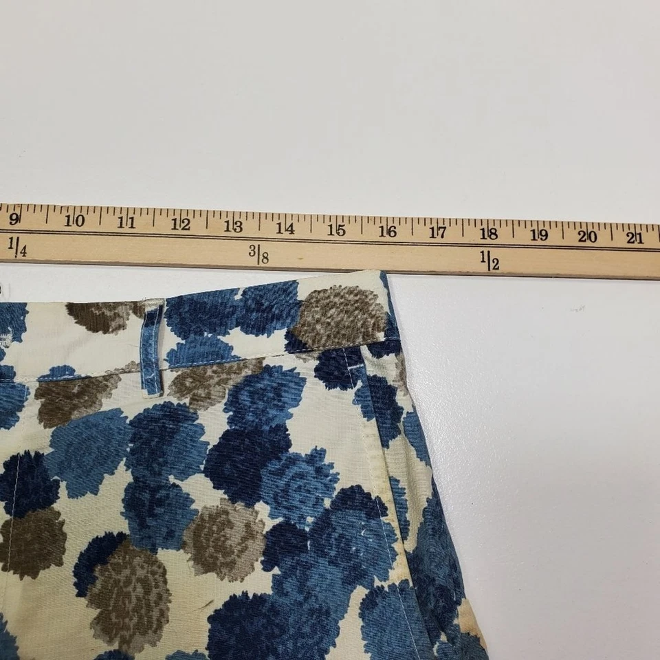 Club Monaco Men Size 30 Casual Baxter Fit blue/tan abstract floral white - Image 3 of 4