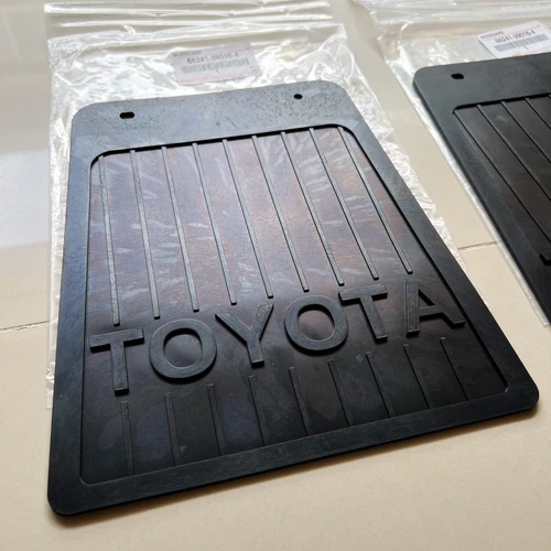 78-97 Genuine Toyota Hilux Pickup LN30 LN50 LN85 rear mud guard flap OEM