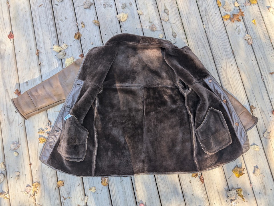 Leprechaun Sheepskin Co Deerfield Style Sheepskin Leather Coat, L